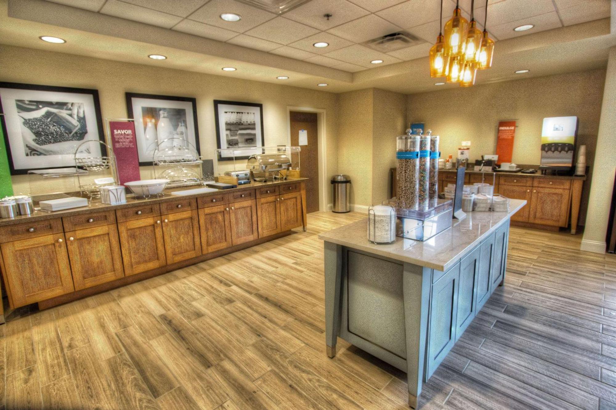 Hampton Inn & Suites Braselton Extérieur photo